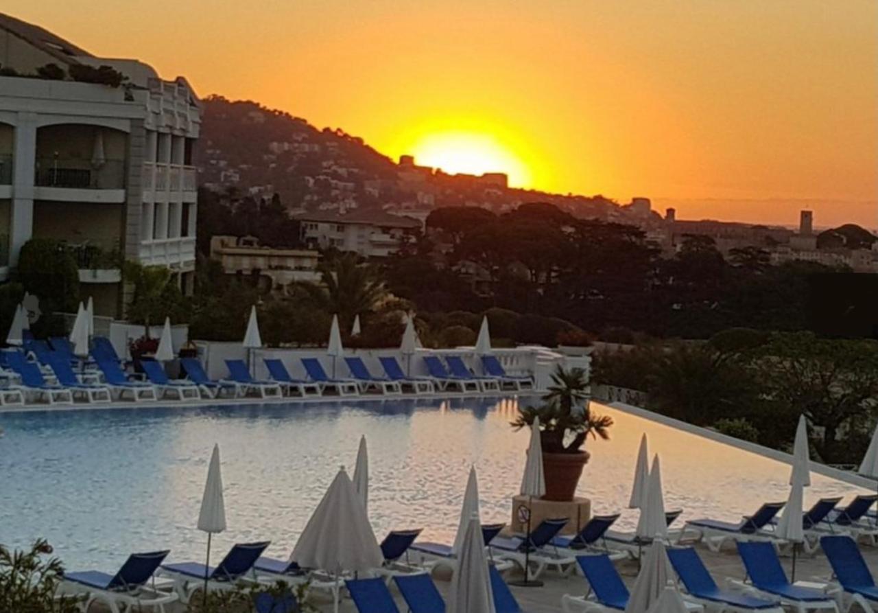 Exceptionnel Sur Cannes Vue Mer Piscine Exteriér fotografie